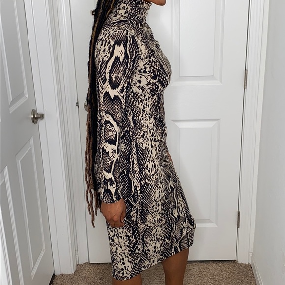 PRINTED SWEATER DRESS - ZARA - Picture 3 of 5